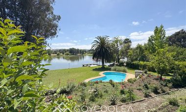 Casa en Venta en Orilla Lago Llallauquen