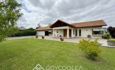 Casa en Venta en Condominio Karelia