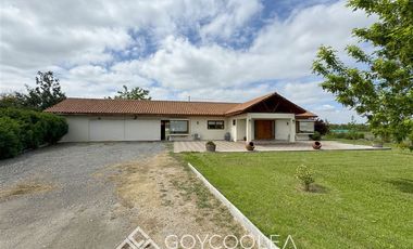 Casa en Venta en Condominio Karelia