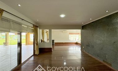 Casa en Venta en Condominio Karelia