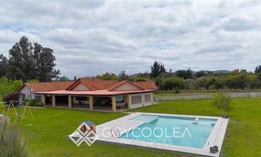 Casa en Venta en Condominio Karelia