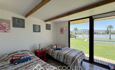 Casa en Venta en Orilla Lago Bahia Chila