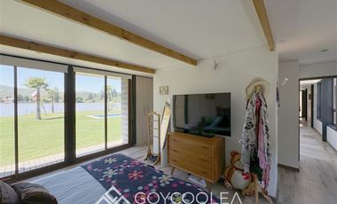 Casa en Venta en Orilla Lago Bahia Chila