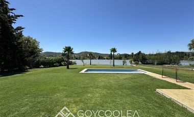 Casa en Venta en Orilla Lago Bahia Chila