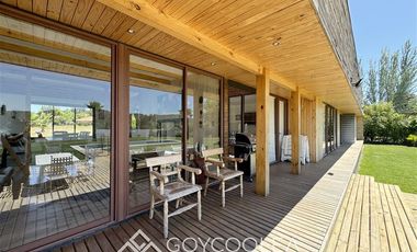 Casa en Venta en Orilla Lago Bahia Chila