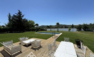 Casa en Venta en Orilla Lago Bahia Chila