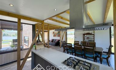 Casa en Venta en Orilla Lago Bahia Chila