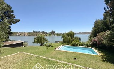 Casa en Venta en Orilla Lago San Rafael