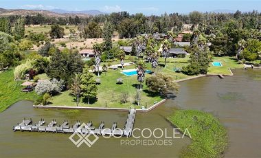Casa en Venta en Condominio Bahia Chila