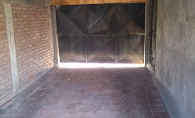Venta De Casa Y Local Comercial  Nelson Pereira