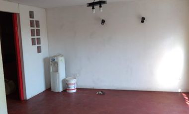 Venta De Casa Y Local Comercial  Nelson Pereira
