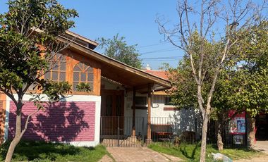 Venta De Casa Y Local Comercial  Nelson Pereira