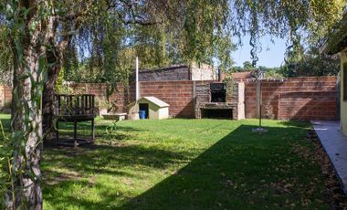 Casa en venta en Villa Loguercio