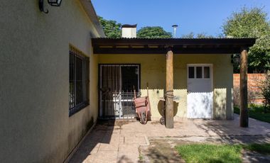 Casa en venta en Villa Loguercio