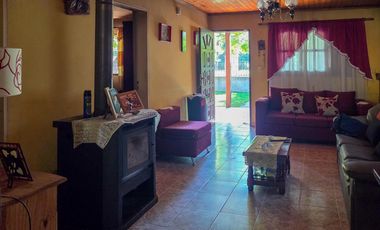 Casa en venta en Villa Loguercio