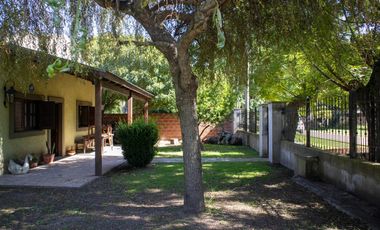 Casa en venta en Villa Loguercio