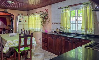 Casa en venta en Villa Loguercio