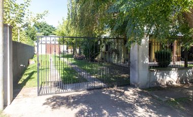 Casa en venta en Villa Loguercio