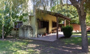 Casa en venta en Villa Loguercio