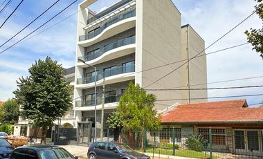 Departamento en Venta en Edificio Lander