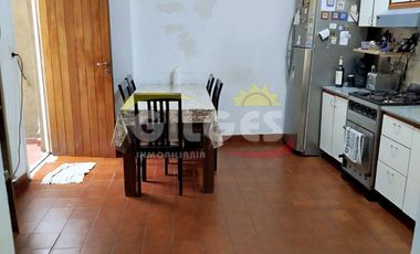 Venta de PH 5 Amb.  en Ramos Mejia  Planta. baja Con patio