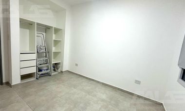 Alquiler, Departamento 2 ambientes con cochera y terraza- Ituzaingó Sur -