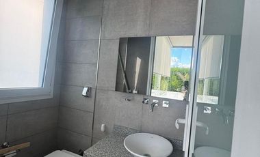 Casa 5 ambientes, 2 plantas, en venta, Barrio Privado Las Golondrinas -APTA CREDITO-