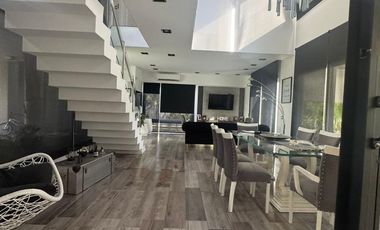 Casa 5 ambientes, 2 plantas, en venta, Barrio Privado Las Golondrinas -APTA CREDITO-