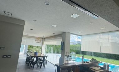Casa 5 ambientes, 2 plantas, en venta, Barrio Privado Las Golondrinas -APTA CREDITO-
