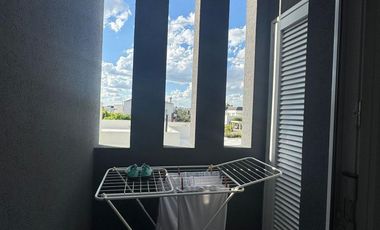 Casa 5 ambientes, 2 plantas, en venta, Barrio Privado Las Golondrinas -APTA CREDITO-
