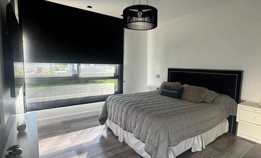 Casa 5 ambientes, 2 plantas, en venta, Barrio Privado Las Golondrinas -APTA CREDITO-