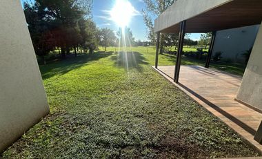 CASA A LA VENTA EN LA RINCONADA 3 DORMITORIOS