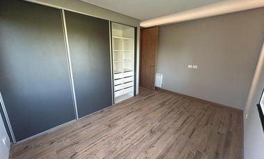 CASA A LA VENTA EN LA RINCONADA 3 DORMITORIOS