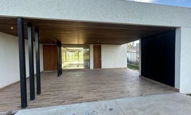 CASA A LA VENTA EN LA RINCONADA 3 DORMITORIOS