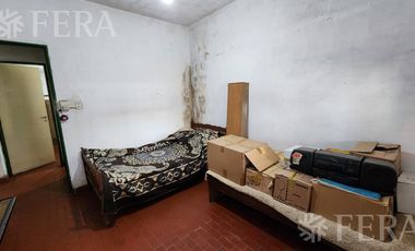 Venta casa de 3 ambientes con jardín en  Ezpeleta