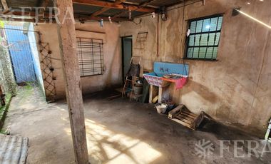 Venta casa de 3 ambientes con jardín en  Ezpeleta
