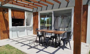 Casa en Venta Frente Mar Chiquita Barrio Privado Costa del Sol