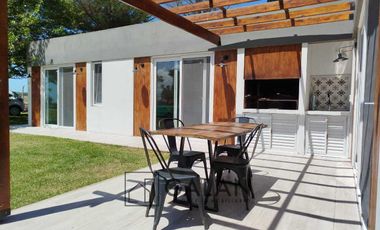 Casa en Venta Frente Mar Chiquita Barrio Privado Costa del Sol