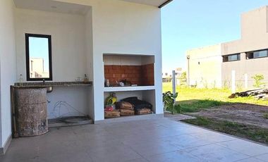 Hermosa casa de 3 dormitorios a estrenar en Country Viento Sur, El Manantial