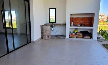 Hermosa casa de 3 dormitorios a estrenar en Country Viento Sur, El Manantial
