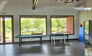 Casa a estrenar de 5 ambientes. Piscina con vista al lago.  Oportunidad.
