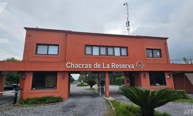 Casa a estrenar de 5 ambientes. Piscina con vista al lago.  Oportunidad.