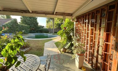 Casa en venta sobre importante lote