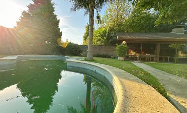 Casa en venta sobre importante lote