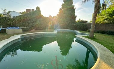 Casa en venta sobre importante lote