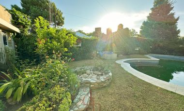 Casa en venta sobre importante lote