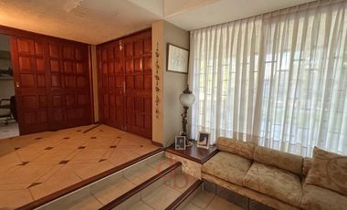 Casa en venta sobre importante lote