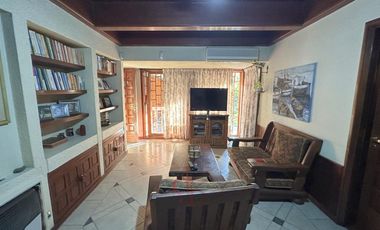 Casa en venta sobre importante lote