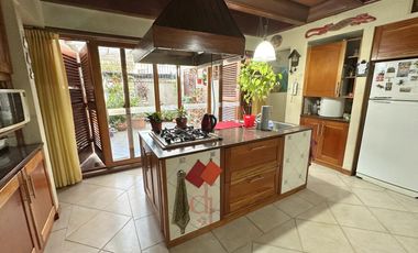 Casa en venta sobre importante lote