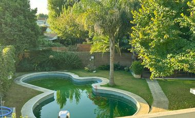 Casa en venta sobre importante lote